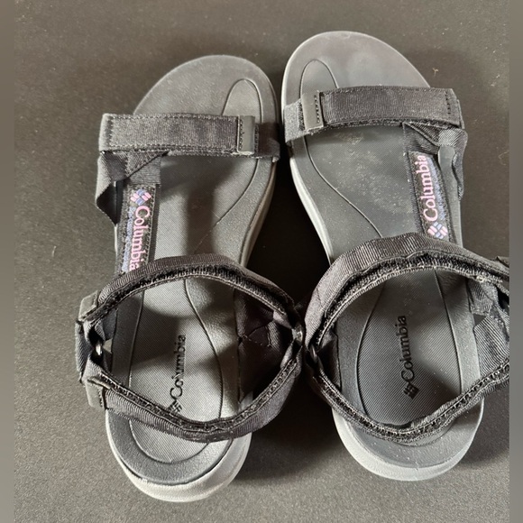 - Columbia women’s sandals - Picture 4 of 9